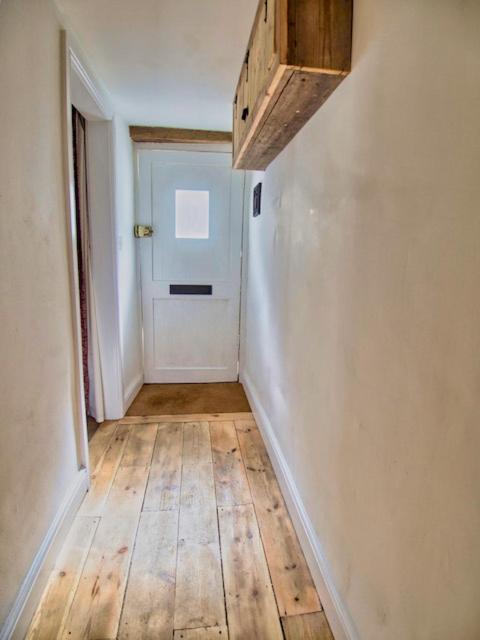 Holiday home Knocker Cottage: Cozy 3-bedroom Retreat Near Beaches Camborne