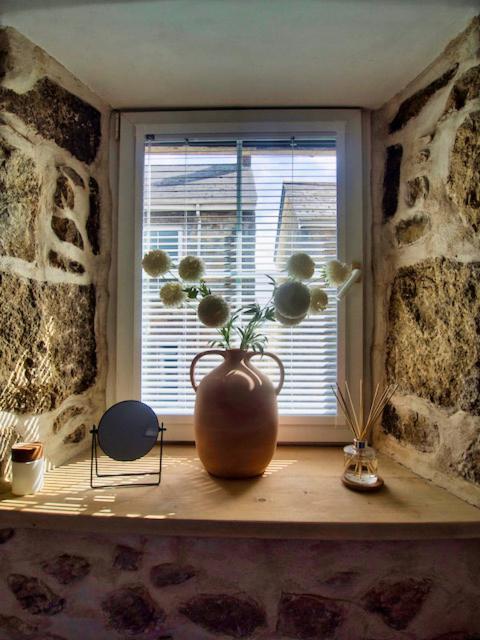 Holiday home Knocker Cottage: Cozy 3-bedroom Retreat Near Beaches *