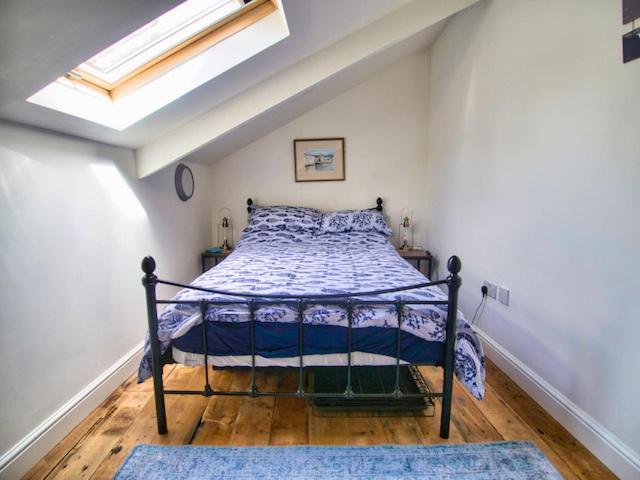 Knocker Cottage: Cozy 3-bedroom Retreat Near Beaches * Camborne