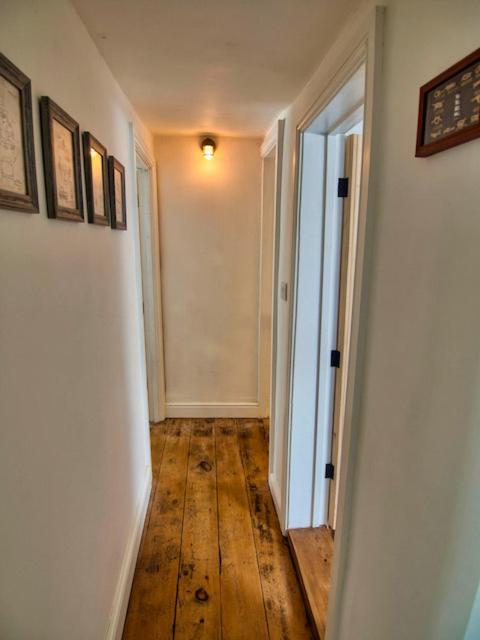 Holiday home Knocker Cottage: Cozy 3-bedroom Retreat Near Beaches Camborne