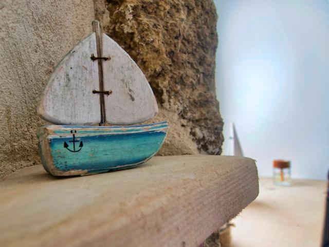 Knocker Cottage: Cozy 3-bedroom Retreat Near Beaches Holiday home Camborne