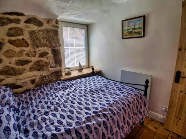 Knocker Cottage: Cozy 3-bedroom Retreat Near Beaches Holiday home Camborne